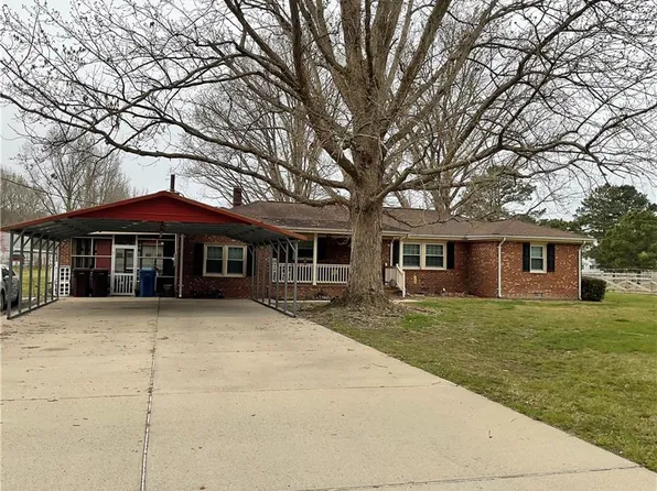 3213 Douglas Rd, Chesapeake, VA 23322