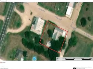 201 S 1st St, West, TX 76691