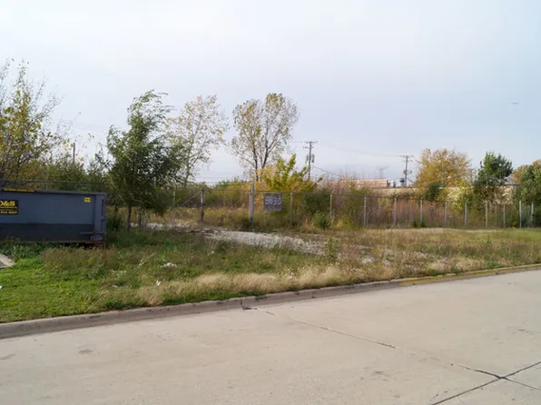8630 S Thomas Ave, Bridgeview, IL 60455
