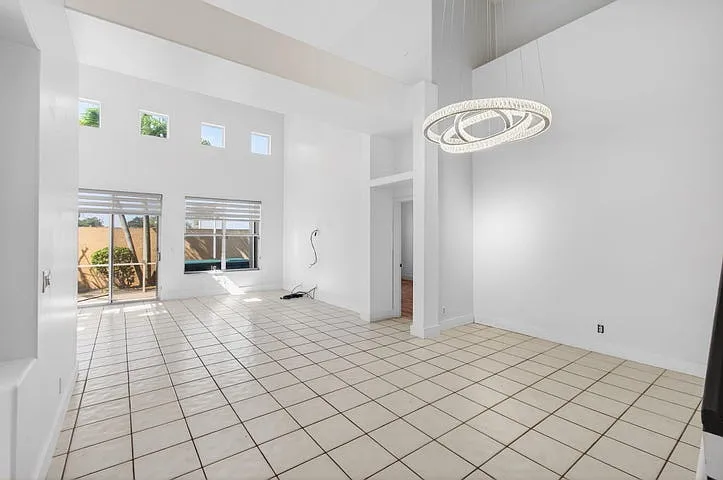 3 bed, 2209 sqft, $4,900 — Photo 4