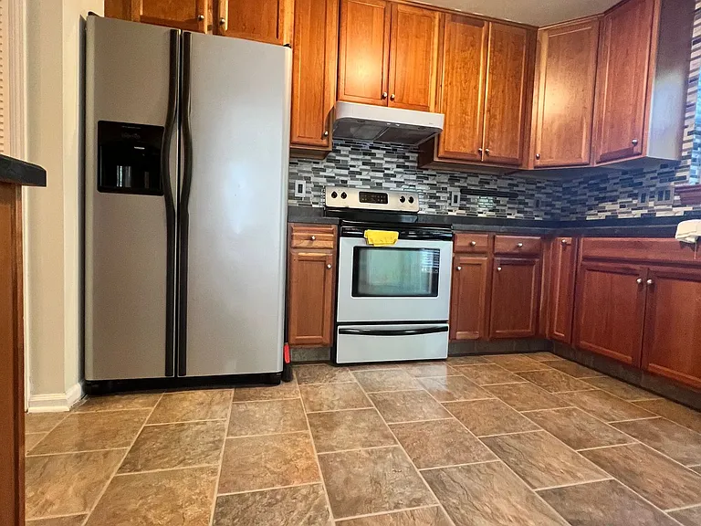 4622 Briarwood Dr — Photo 12