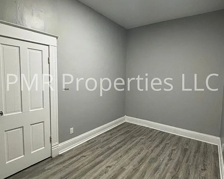 615 E Highland Ave — Photo 4