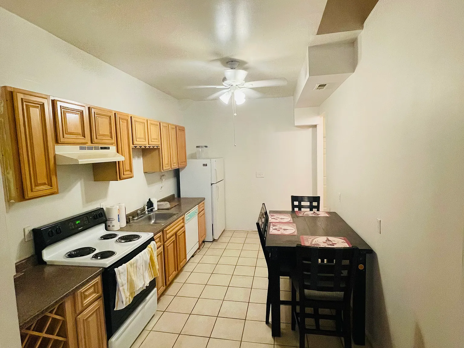 1721 Guilford Ave — Photo 3
