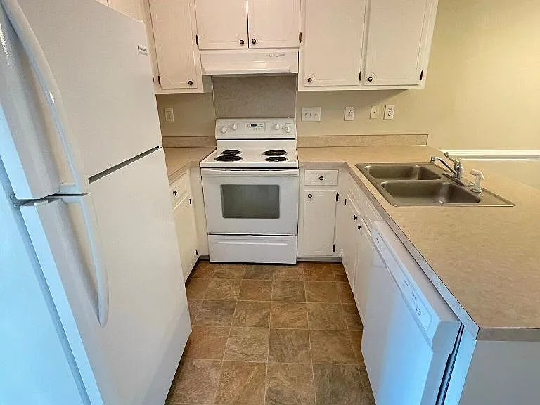 930 Spring Forest Rd #B4 — Photo 6