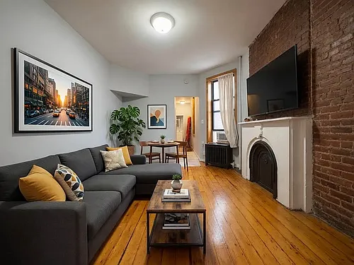 13 Saint Marks Pl #6R Photo 1