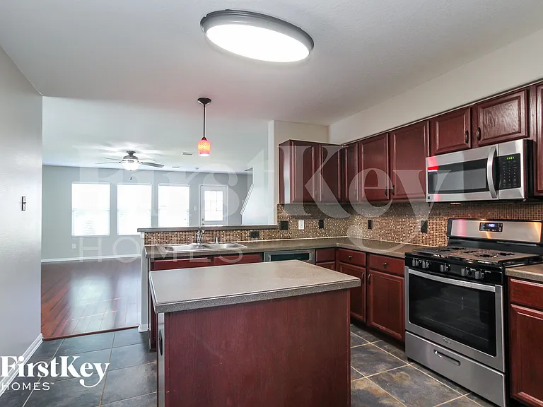 7819 Adonis Ave — Photo 6