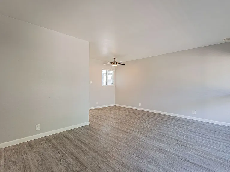 301 W Turney Ave — Photo 8