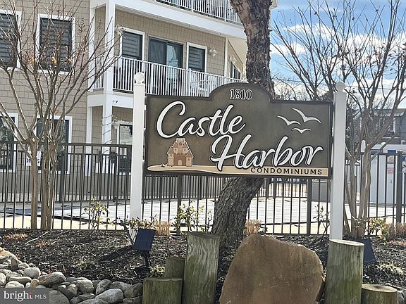 4th image of 1810 Central Ave #13