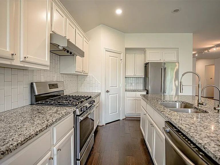 16131 Sommerall Creek Ln — Photo 11