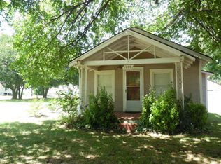 1206 E Maple St, Cushing, OK 74023