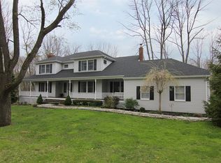 90 W Springtown Rd, Long Valley, NJ 07853