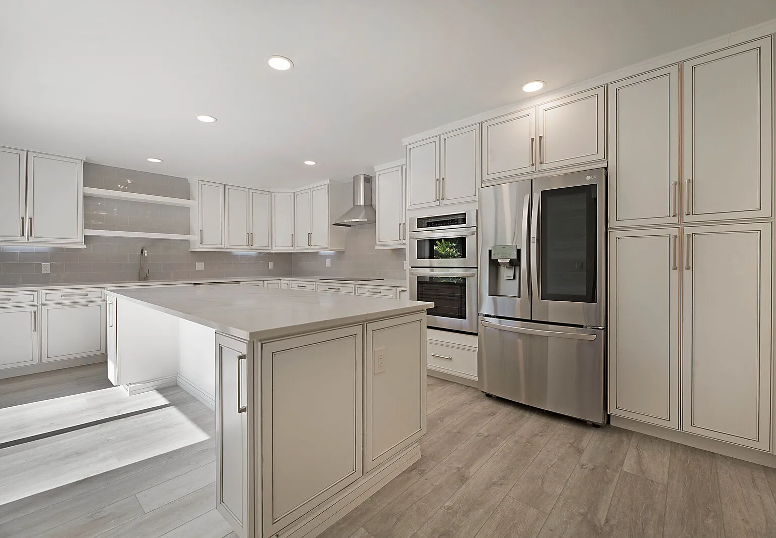 2 bed, 2.5 bath, 1708 sqft, $4,000 — Photo 3