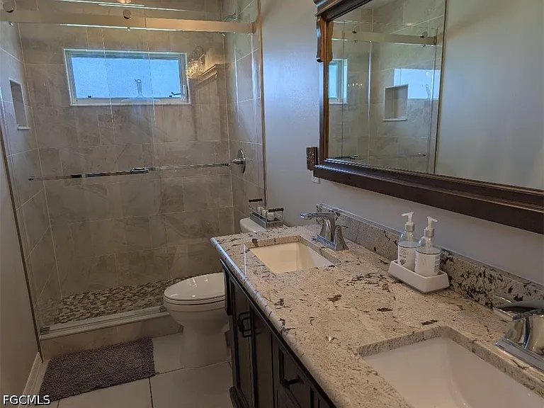 5008 SW 9th Pl — Photo 15