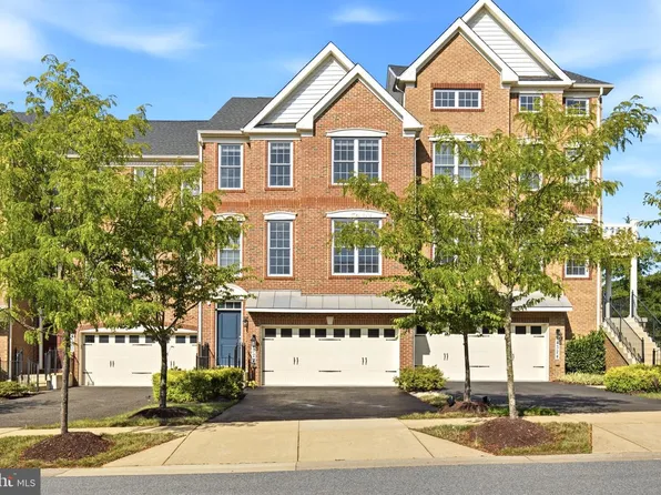 4322 Thoroughbred Dr, Upper Marlboro, MD 20772