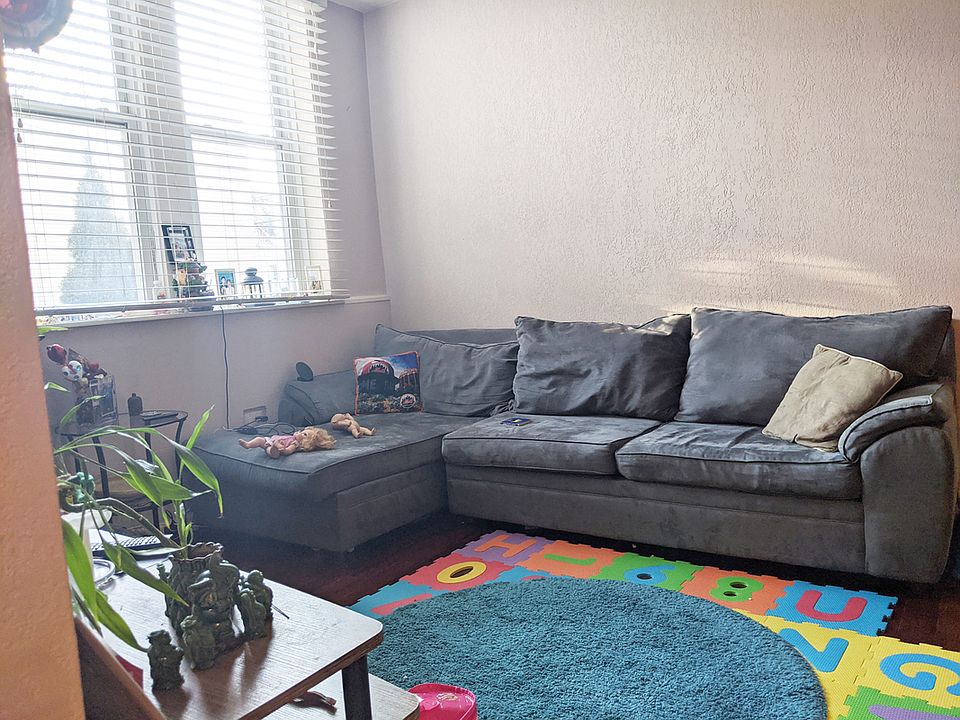 1st image of 2368 38th St APT 1R