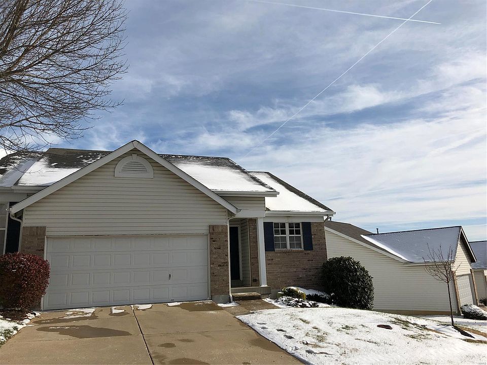 1st image of 110 Robbins Way Dr