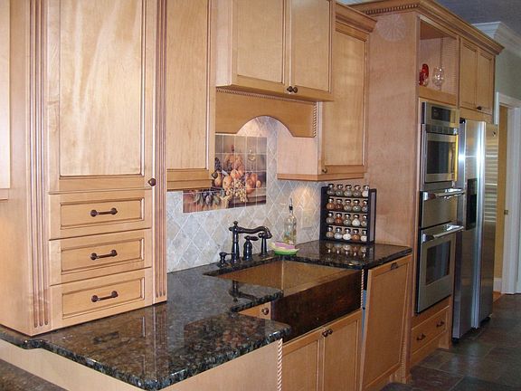 CUSTOM-BUILT Kitchen with EXQUISITE MILLWORK DETAIL!