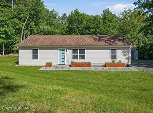 502 San Marco Ct, Henryville, PA 18332