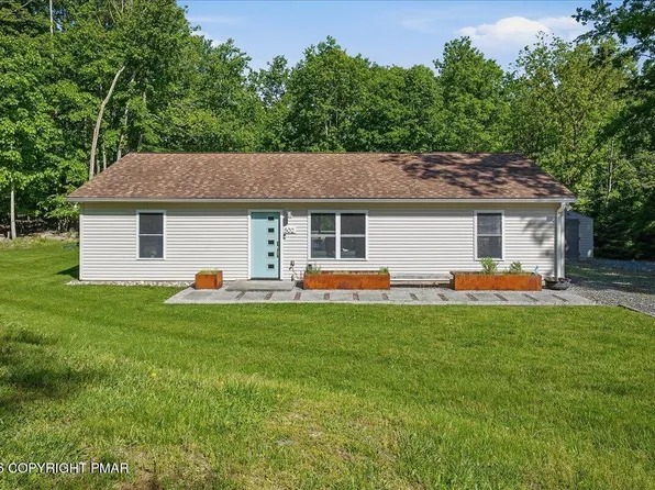 502 San Marco Ct, Henryville, PA 18332