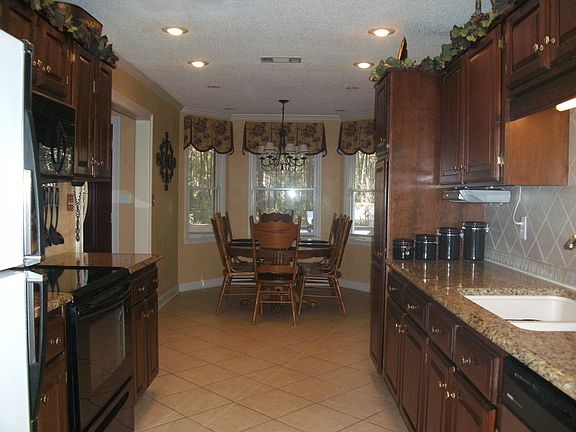 Eat in Kitchen