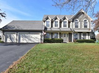 106 Edgewild Ct, Saint Charles, IL