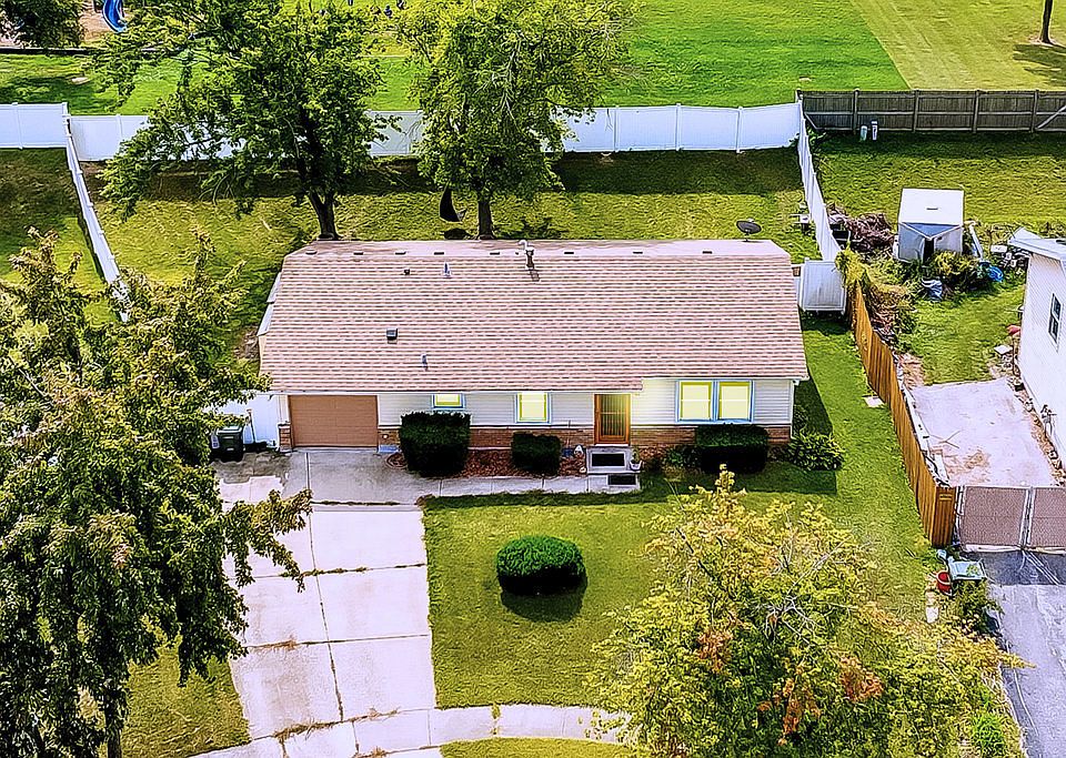 1st image of 3501 School Dr