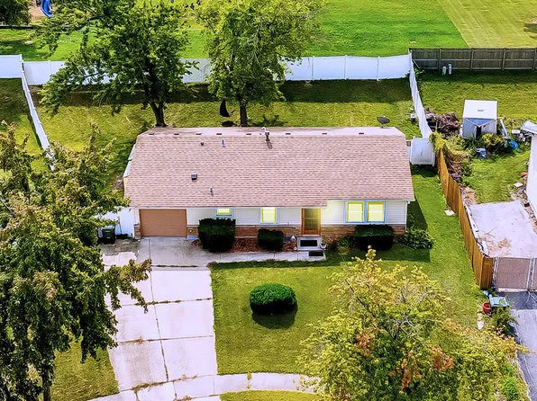 3501 School Dr, Country Club Hills, IL 60478