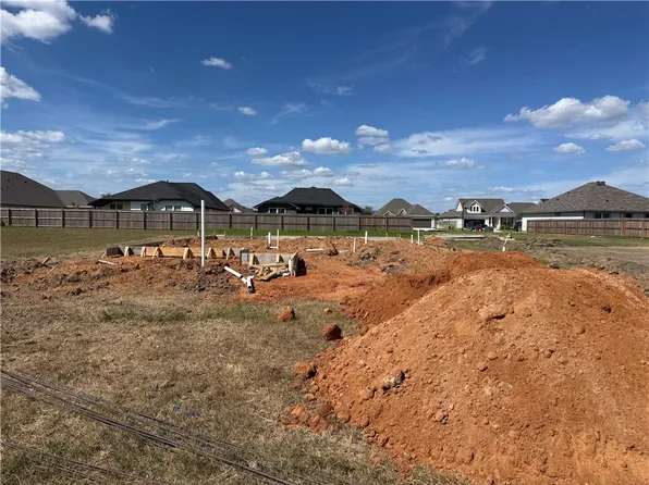7808 Leadtree Dr, Navasota, TX 77868