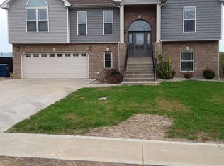 1704 Winterhaven Ct, Clarksville, TN
