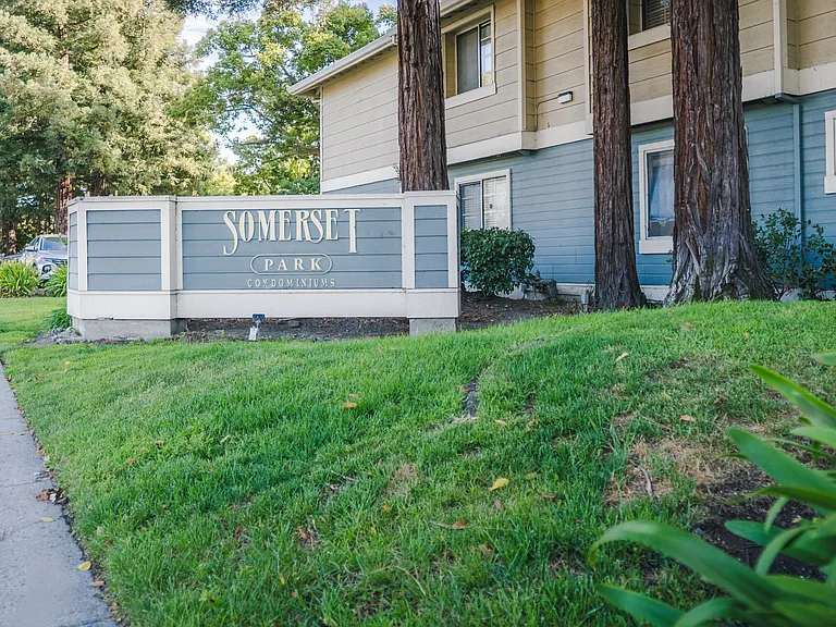 2766 Somerset Park Cir — Photo 30