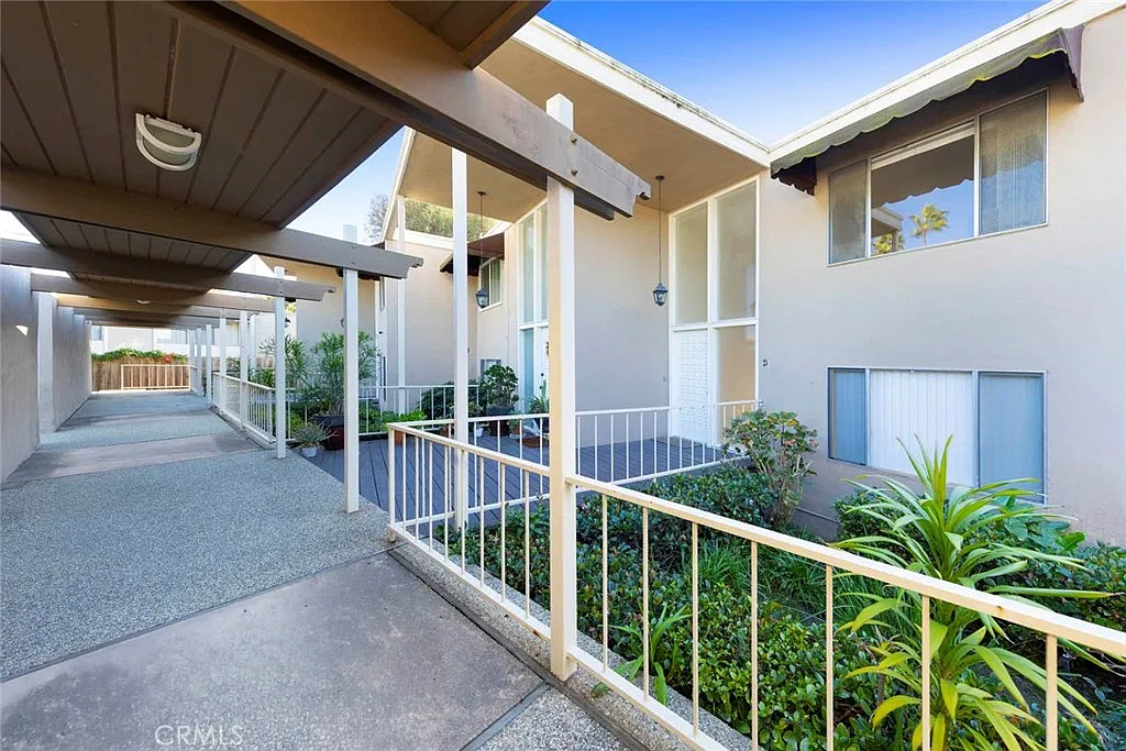 1 bed, 800 sqft, $2,675 — Photo 2