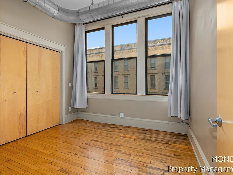 1 Oakes St SW #3 — Photo 10