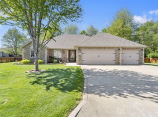 4479 S Ian Rd, Springfield, MO 65810
