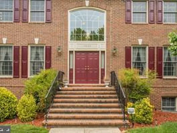 14122 Rock Canyon Dr, Centreville, VA 20121