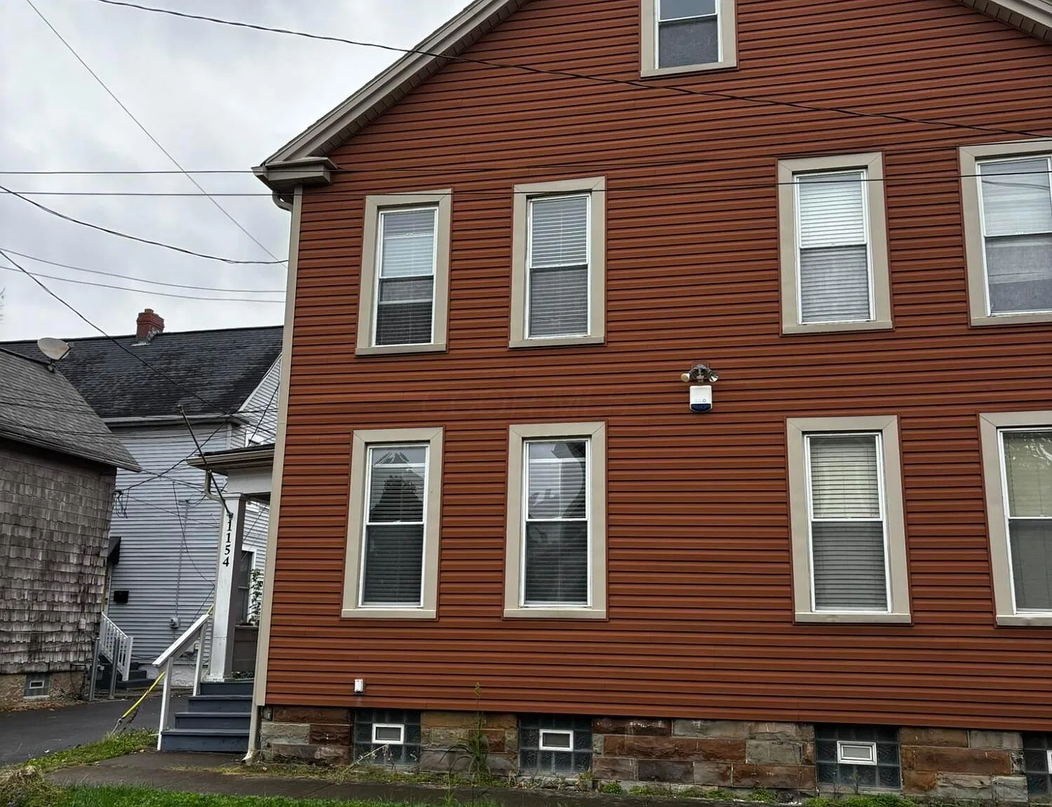 2 bed, 1.5 bath, 1178 sqft, $1,900 — Photo 2