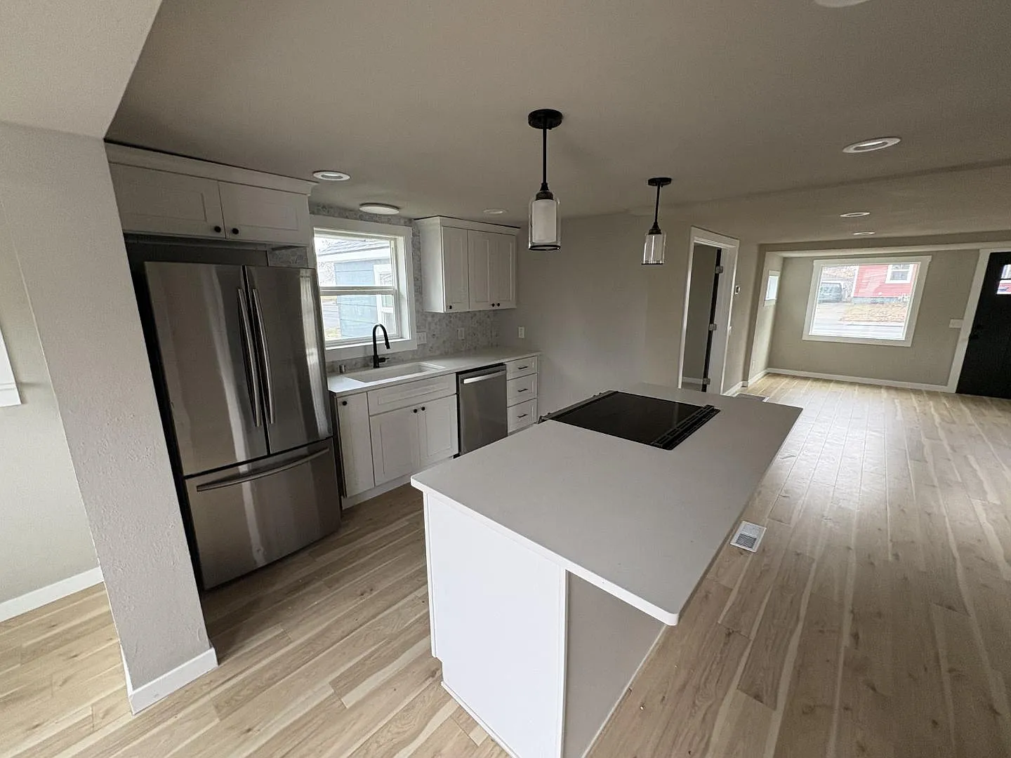 6015 North Monroe Street — Photo 2