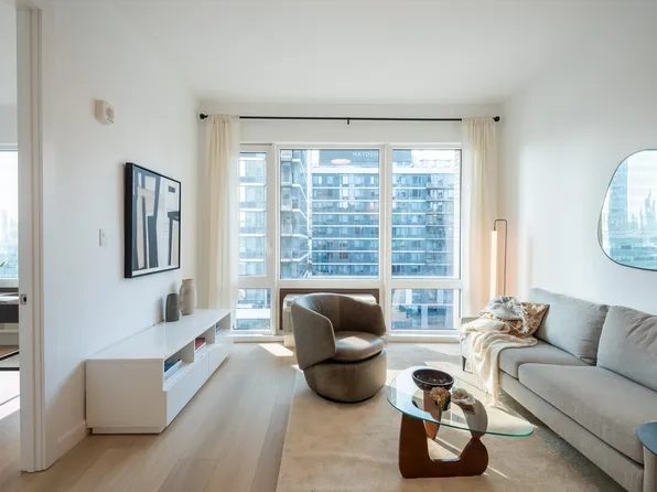 26-04 Jackson Avenue image 5 of 19