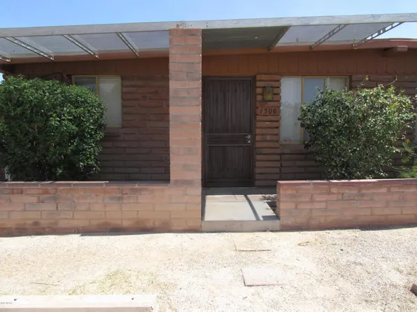 1304 N Roberts Way, Tucson, AZ 85712