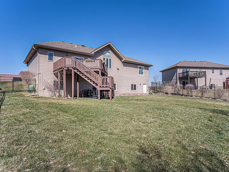 705 Fenwick St — Photo 16