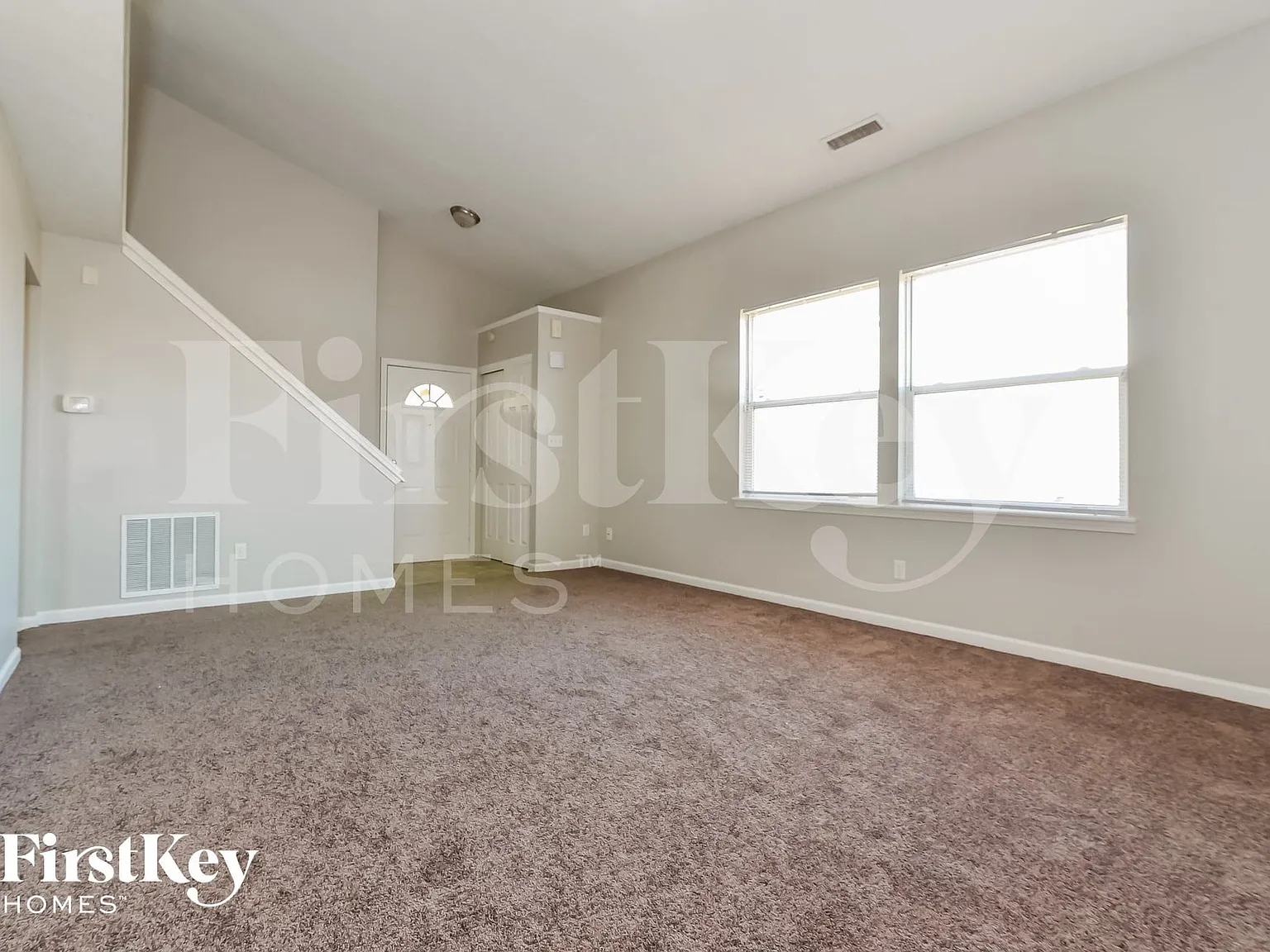 4 bed, 3.0 bath, 1950 sqft, $2,220 — Photo 3