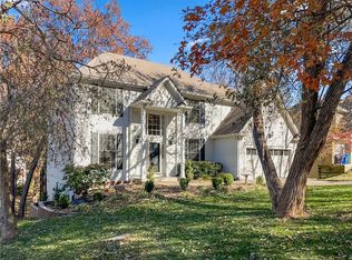 7607 Widmer Rd, Lenexa, KS 66216