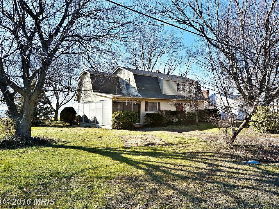 1st image of 106 Bay Dr