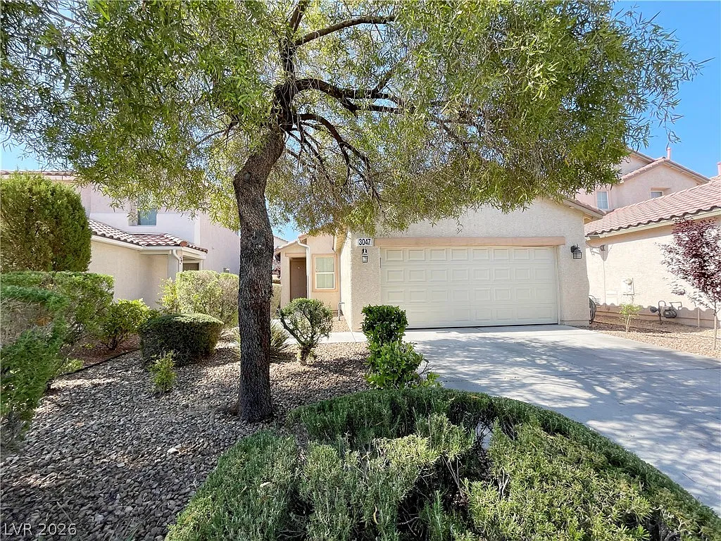 3 bed, 2.0 bath, 1151 sqft, $1,990 — Photo 1
