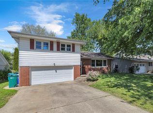 416 Southampton Dr, Decatur, IL 62526