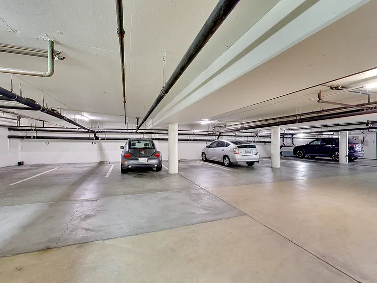 378 Van Buren - Renovated 2bed and 1bed units - Beautiful Building! — Photo 53