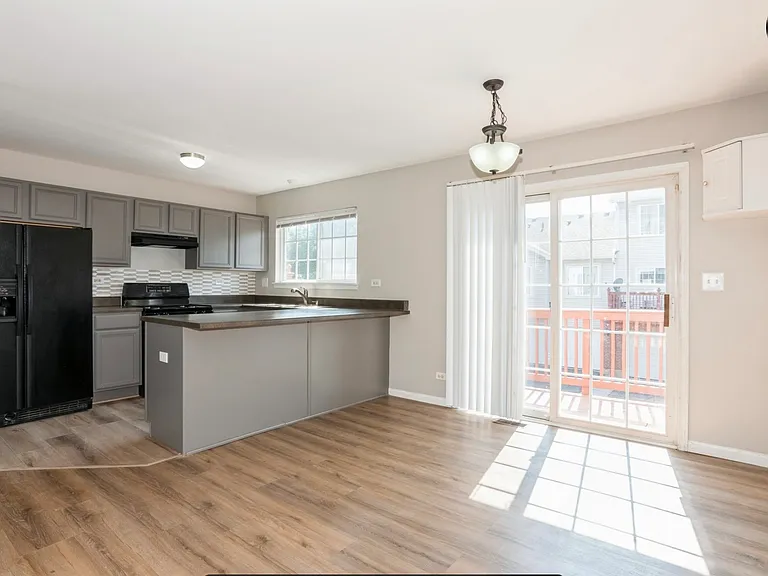 645 W Georgian Ct — Photo 7