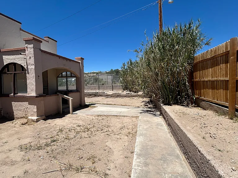 720 Marr St — Photo 9