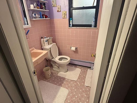 4th image of 234 6th St