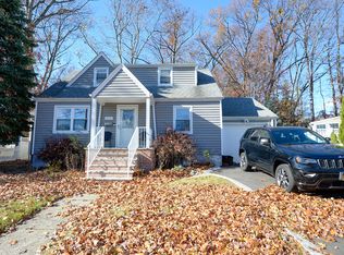 38-41 Taylor Rd, Fair Lawn, NJ 07410