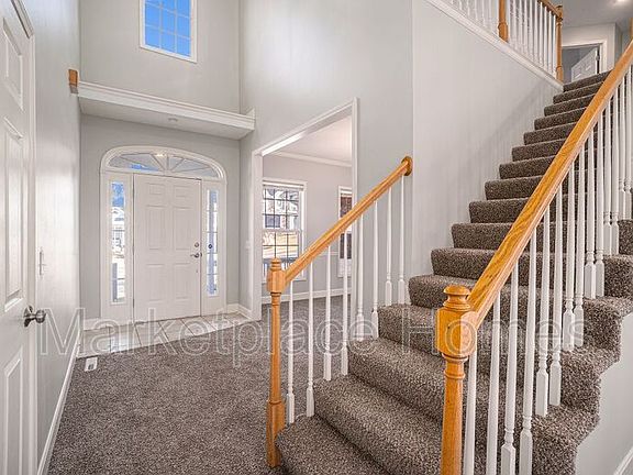 3rd image of 3304 W Devonshire Dr